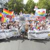 Mit einem Protestzug haben in Berlin mehr als viertausend Menschen gegen Homophobie in Russland demonstriert.