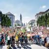 Mehr als 200 Demonstrationen und Kundgebungen in ganz Deutschland sollen die Regierung zu einem schnelleren Ausstieg aus Kohle, Öl und Gas bewegen, wie hier in München.