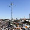 Dieses Jahr gibt es erstmals nach zweijähriger Corona-Zwangspause wieder eine Wiesn. Ein Arzt empfiehlt eine Impfaufrischung.