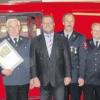 Bei der Feuerwehr Münster wurden für langjährige Mitgliedschaft geehrt: (v. li.) Alfred Reithmeier (Kommandant), Dieter Müller (Vorsitzender), Ehrenmitglied Johann Schweinberger, Hans Biechele (Bürgermeister), Leonhard Schmid, Bernhard Ramminger, Josef Heinle (Kreisbrandmeister) und Christian Zink. 