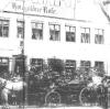 1891 saß die Ururoma der Queen Elizabeth II. in einer Reisekutsche auf dem Marktplatz in Dinkelsbühl.