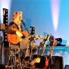 "Mo" mit Gitarre: Der Schauspieler und Musiker Michael Fitz bei seinem Gastspiel im Festsaal des Klostergasthofs Roggenburg