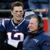 Tom Bradys (l) ehemaliger Trainer Bill Belichick ist für die kommende Saison ohne Job in der NFL.