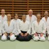 Bundestrainer Hiromichi Nagano (vorne in der Mitte) mit den Teilnehmern am Aikido-Lehrgang beim TSV Weißenhorn. 

