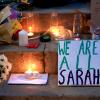 Kerzen und die Botschaft «We are all Sarah» bei einer Mahnwache für die getötete Sarah Everard an der University of Leeds.