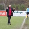 Ballte nach dem Sieg seiner Mannschaft in Lauingen beide Fäuste zusammen: Altenmünsters Abteilungsleiter Oliver Osterhoff, der als Interimscoach fungierte. Foto: Karl Aumiller