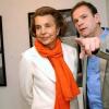 L'Oréal-Erbin Liliane Bettencourt lässt sich von Françoise-Marie Banier seine Bilder zeigen. 