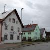 Nur Häuser mit steilen Satteldächern lässt die Gestaltungssatzung der Gemeinde Ursberg an den Hauptstraßen zu. Damit soll der Charakter des Ortsbilds erhalten werden.