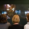 «Iron Man» zum Greifen nah: Bei einer wandfüllenden Projektion kommt Kino-Feeling auf. Fotomontage: Andrea Warnecke dpa