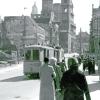 Die Straßenbahn war 1945 das einzige Verkehrsmittel, das auf der von Ruinen gesäumten Karolinenstraße unterwegs war. 	
