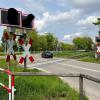 An diesem unbeschrankten Bahnübergang in Ingolstadt ist ein Unfall passiert.