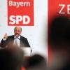 SPD-Kanzlerkandidat Martin Schulz hat sich auf dem Parteitag der Bayern-SPD gegen Kritik verteidigt.