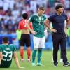 Die Enttäuschung steht Bundestrainer Joachim Löw und den Spielern der DFB-Elf nach dem Vorrunden-Aus ins Gesicht geschrieben.