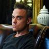 Robbie Williams wird mit dem Bambi ausgezeichnet.