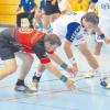 Nur ein kleines Stückchen fehlte den Landsberger Handballern (links Matthias Lauterbach), um gegen Kissing zu einem Punkt zu kommen. Doch auch die 23:27-Niederlage macht Hoffnung. 