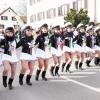 Mehrere Tausend Besucherinnen und Besucher säumten die Straßen, um mit dem Kötzer Narren Club Fasching zu feiern.