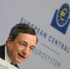 Seine Politik des ultrabilligen Geldes ist bei deutschen Sparern unbeliebt. Wann wagt Mario Draghi die Zinswende? 