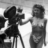 Micheline Bernardini präsentierte am 5. Juli 1946 in einem Schwimmbad in Paris den ersten Bikini.