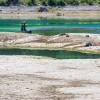 Trockenheit in Deutschland: Im bayerischen Sylvensteinstausee ist eine Insel durch den Wassermangel freigelegt (Archivbild).