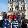 Zehn Jugendliche des Partnerschaftsvereins Stadtbergen 2019 beim Besuch in der französischen Stadt Brie-Comte-Robert. Bei einem Ausflug nach Paris sahen die Jugendlichen die Kirche Notre Dame in Paris noch vor dem Brand.