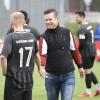 Startet optimistisch in die Kreisliga-Frühjahrsrunde 2023: Reisensburgs Trainer Bernhard Maidorn (hier mit Johannes Fink).