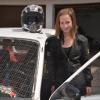 Steffi Geiger mit ihrem Toyota Starlet, den ein Mechaniker für sie zum Tourenwagen umgebaut hat.