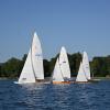 28 klassische Holzboote starteten bei der Holzboot-Regatta des Ammersee-Yacht-Clubs.