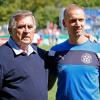 Trainer Matthias Born (r) von Walldorf mit dem 1. Vorsitzenden Willi Kempf.