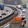 Ein Unfall mit einem Sattelzug ist am Dienstagmorgen auf der Autobahn bei Vöhringen glücklicherweise glimpflich ausgegangen. 