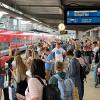 Das Stellwerk im Ulmer Hauptbahnhof fiel an drei Tagen hintereinander gleich vier Mal aus. Reisende mussten sich gedulden. 