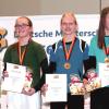 Bronzene Premiere: Maria Schröther (Dritte von links) holte sich bei der deutschen Meisterschaft der Bogenschützen den dritten Platz. 