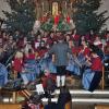Die Musikkapelle Rögling war einer der Interpreten, die in der Pfarrkirche St. Peter und Paul weihnachtliche Musik zu Gehör brachten. 	 	