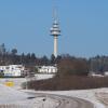 Er überragt alles: Der Funkturm zwischen Bonstetten und Heretsried ist von Weitem zu sehen, doch für die Öffentlichkeit ist er gesperrt.