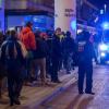 Auf der Ludwigstraße und im Viertel rund um Siegestor und Universität versuchten nach Polizeiangaben rund 500 Beamte, die sogenannten Spaziergänge zu unterbinden.