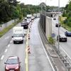 Auf der B17 wird seit Montag wieder gebaut. Es kommt zu Staus. Im Bild ist der Rückstau Höhe Kobelweg aus Richtung Gersthofen zu sehen. 