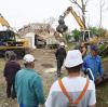 Aufräumarbeiten nach dem Tornado im Mai 2015: Das Archivbild zeigt eine Szene im Affinger Ortsteil Gebenhofen.