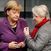 Angela Merkel und Annette Schavan schweigen weiter zu ihrem geplanten Gespräch über die Aberkennung des Doktortitels. 