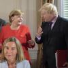 Angela Merkel lädt Boris Johnson nach Berlin ein. 