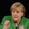 Bundeskanzlerin Angela Merkel will, dass die Telefonate und Internetverbindungen aller deutschen sechs Monate lang gespeichert werden. 