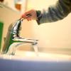 In Bad Wörishofen wird pro Kopf mehr als doppelt so viel Wasser verbraucht, wie im Bundesdurchschnitt. Die Einwohner müssen für ihr Trinkwasser ab Januar mehr bezahlen. Auch die Grundgebühren steigen. 