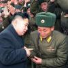 Kim Jong Un, das "Genie der Genies" inspiziert eine Panzerdivision. Foto: epa/KCNA dpa