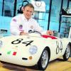 Für große und kleine Kinder, die schon alles haben: Im neuen Laden "Pua Passione" in der Traumfabrik bietet Marko Gütelhöfer unter anderem dieses Elektrofahrzeug (Porsche 550 Spyder) für 7400 Euro an. Fotos: heo