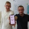 Jaro Holzmann und Emanuel Becker (links) haben eine App entwickelt.