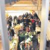 Zum ersten Mal fand am vergangenen Abend im Haunsheimer Koarastadel ein Regionalmarkt statt. Bürgermeister Dieter Ott spricht von einem Riesenerfolg. 32 Fieranten aus der Region präsentierten sich und verkauften ihre Ware.   