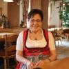 Berta Kugelmann betreibt seit 50 Jahren den Hiltenfinger Keller in Hiltenfingen. Sie übernahm das Gasthaus von ihren Eltern. 