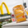 Der Fast-Food-Konzern McDonald's hat für seine Kunden ein neues Highlight parat: Ein Hochzeits-Catering.