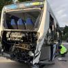 Ein Busfahrer hat wohl das Rotlicht am beschrankten Bahnübergang der Strecke Weilheim-Augsburg übersehen. Es kam zum Unfall mit einem Zug.