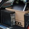Beschlagnahmte Computer in einem Kofferraum (Archivbild): Vor fünf Monaten wurde die neue Vorratsdatenspeicherung in Deutschland beschlossen. Doch umgesetzt hat sie noch niemand.  