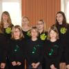 Grüne Noten auf dem T-Shirt: Die jungen Mitglieder der Musikschule beim Geburtstagsständchen.