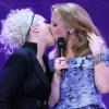 Müller und ihre Moderationskollegin Barbara Schöneberger küssten sich zuvor in der Show - ähnlich wie Madonna und Britney Spears im Jahr 2003 bei den MTV Video Music Awards.